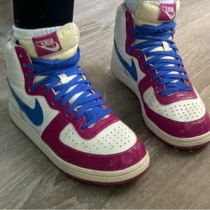 Nike Swoosh Terminator | Women’s 7.5 UK 5